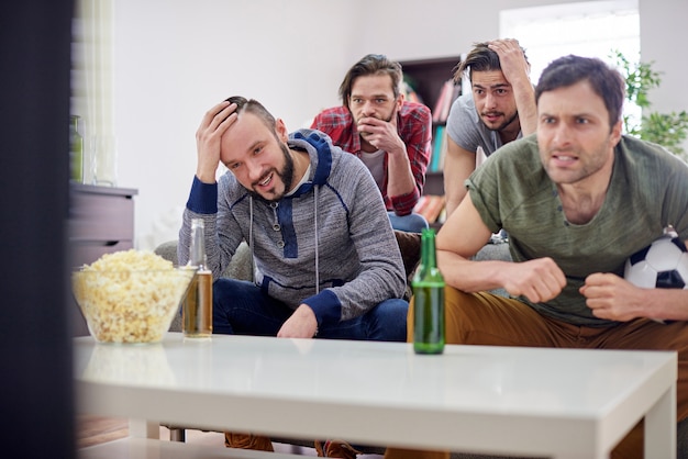 Quelle IPTV Choisir en 2026 : Guide Complet pour Faire le Bon Choix
